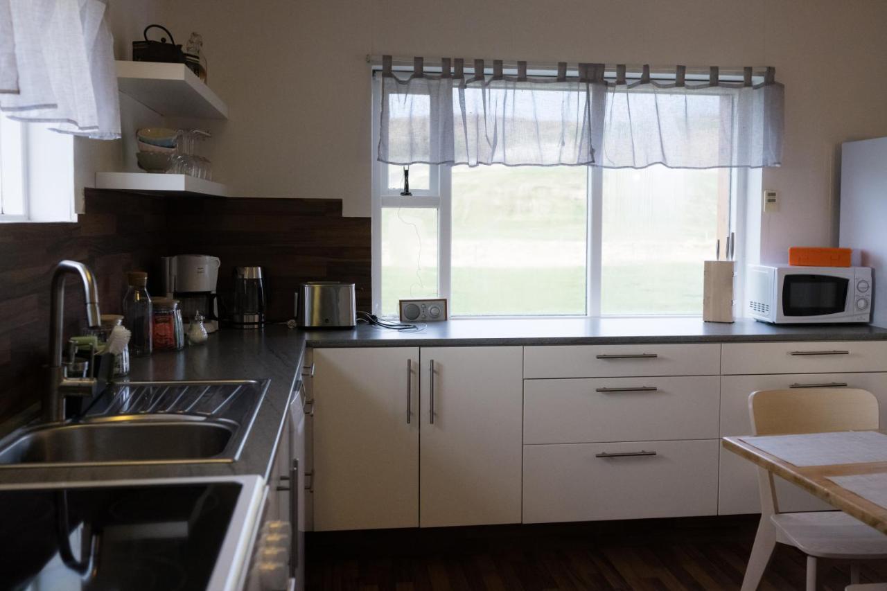 Guesthouse Helluland Thingeyjarsveit ภายนอก รูปภาพ